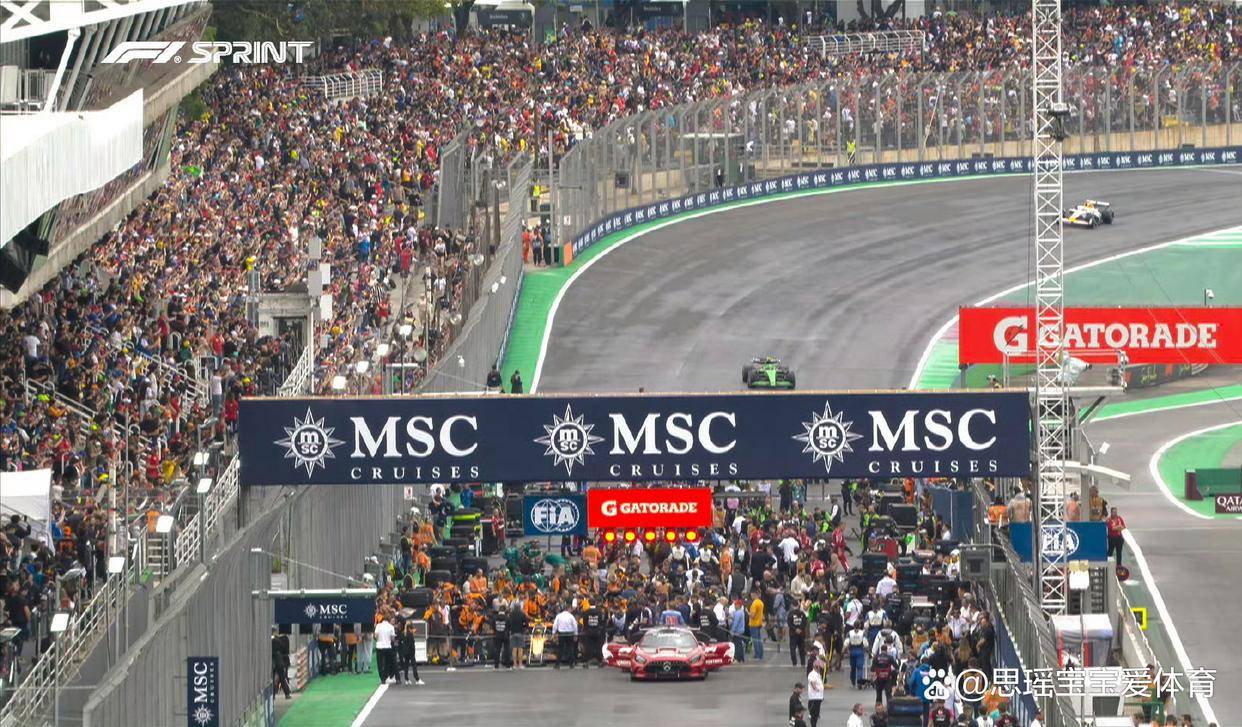 爱游戏tv-雷诺车队翻盘阿斯顿马丁，勒克莱尔扛起全队